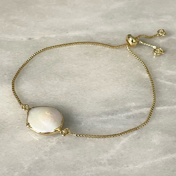 Estrella & Luna Jewelry - Natural Baroque Freshwater Pearl Gold Plated Bracelet